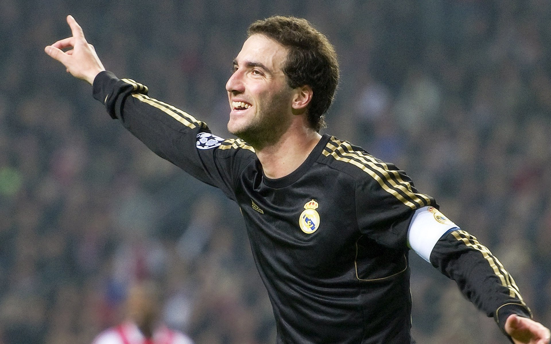 全国家庭三代同堂运动会 祖孙三代同队参赛温情满满